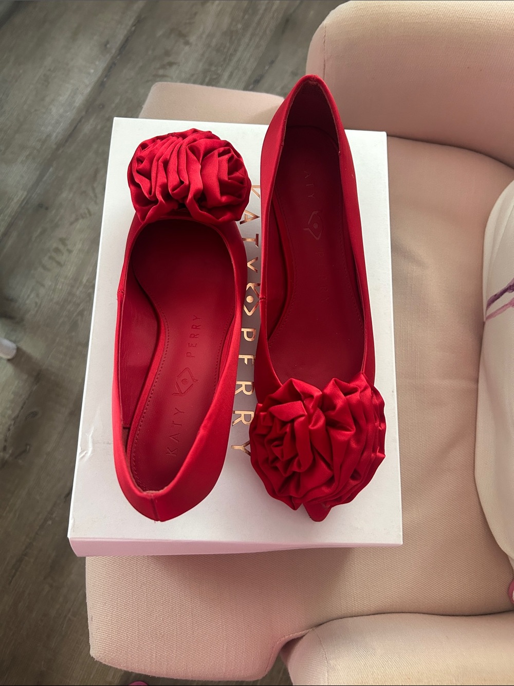 Rosette shoes